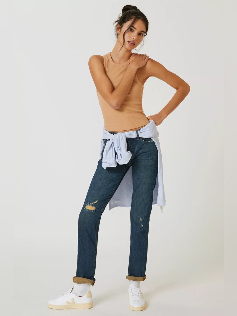 Anthropologie Pilcro Slim Boyfriend Jeans Distressed Dark Wash Size 27